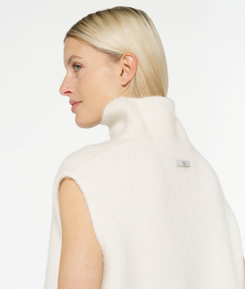 short soft knit sweater | ecru