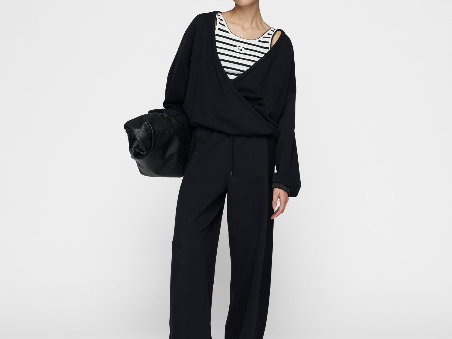western jogger | black