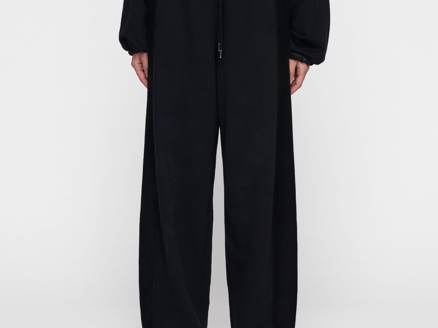 western jogger | black