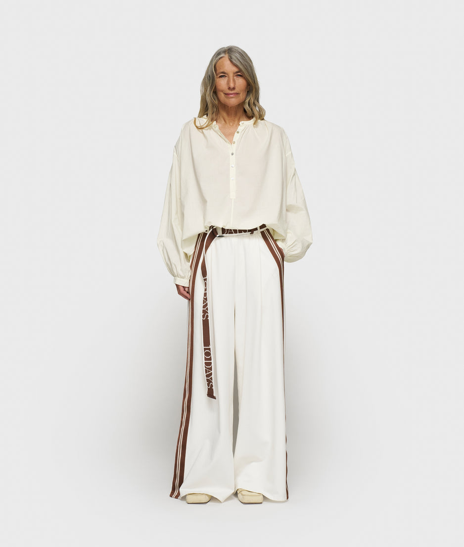 flowy blouse | faded pastel yellow