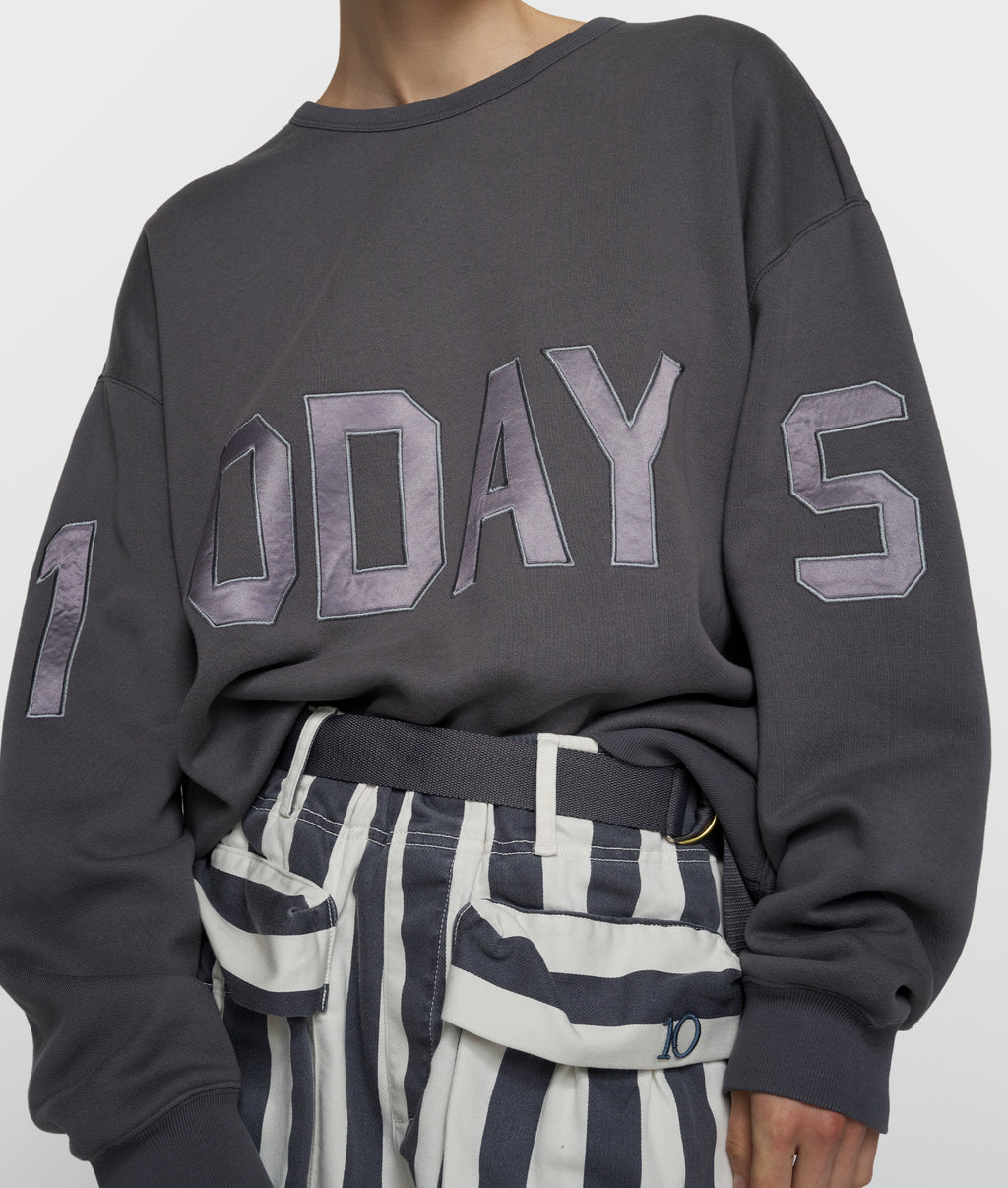 statement sweater logo | steel blue