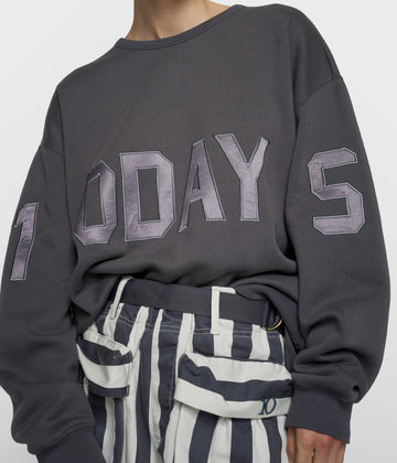 statement sweater logo | steel blue