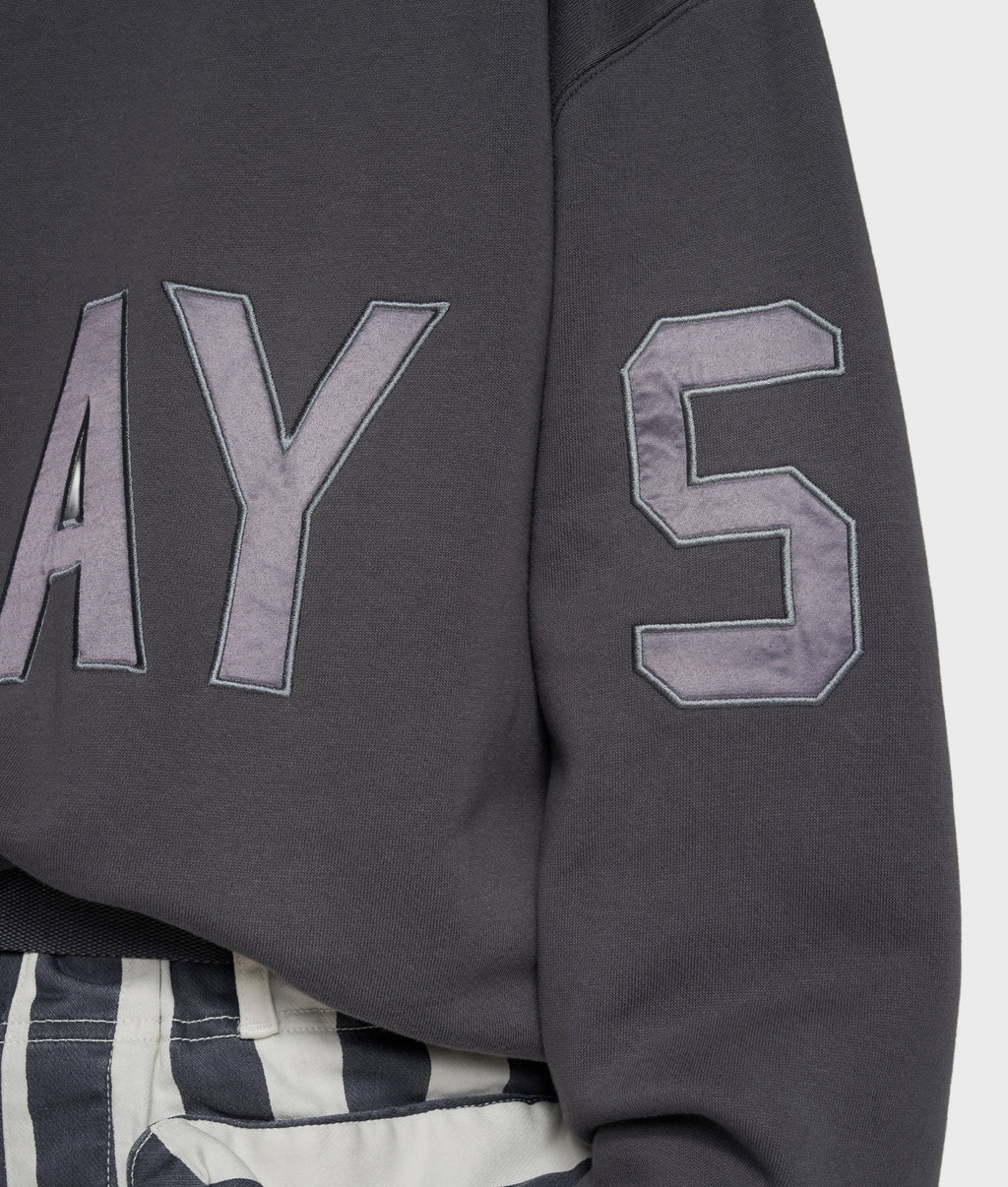 statement sweater logo | steel blue