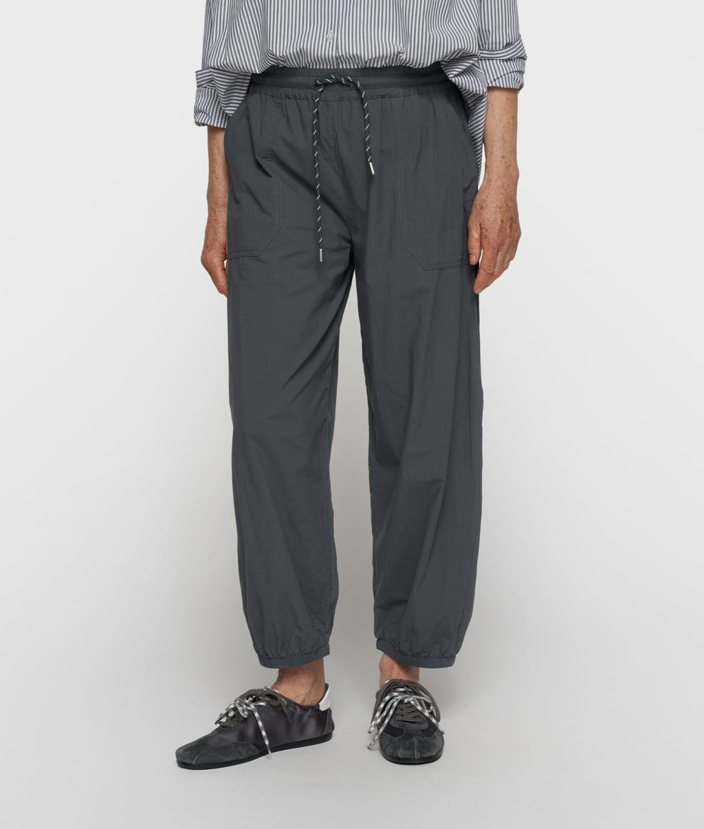 crinkle jogger | steel blue