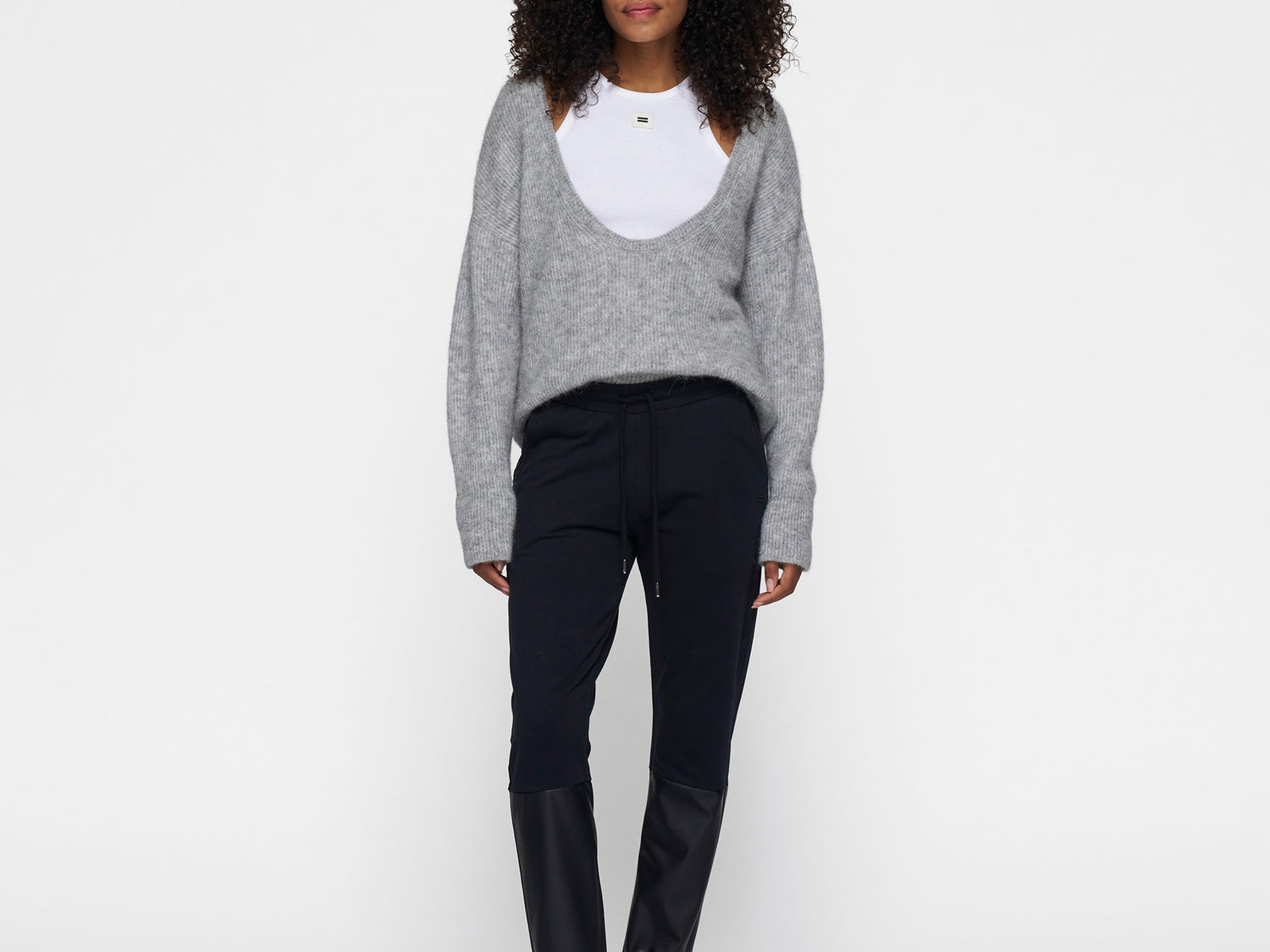 cropped jogger mix | black
