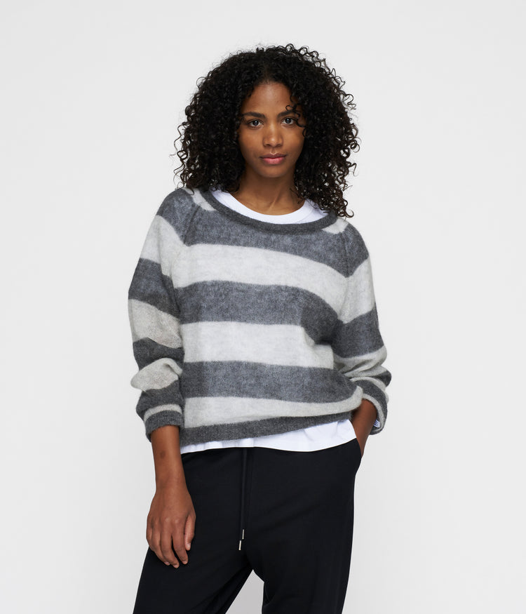 thin knit sweater | antra melee/white grey melee