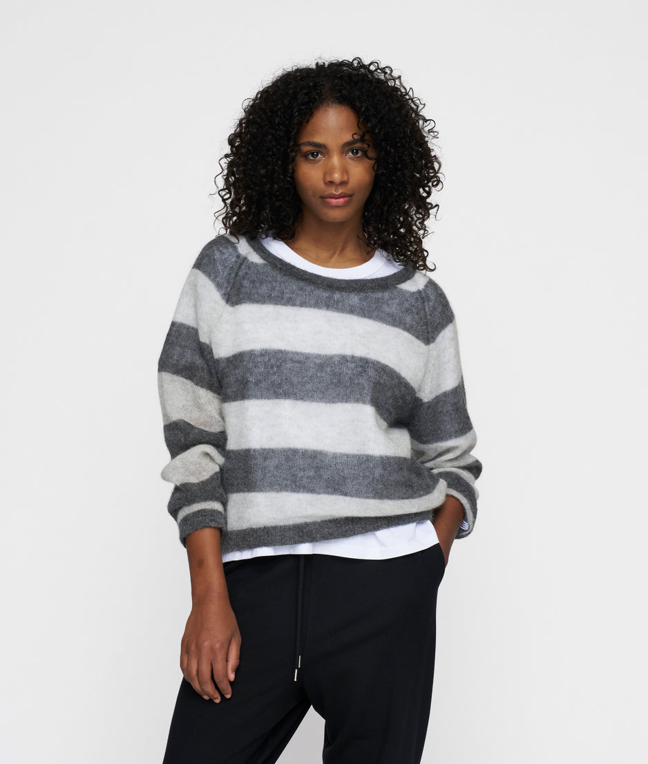 thin knit sweater | antra melee/white grey melee