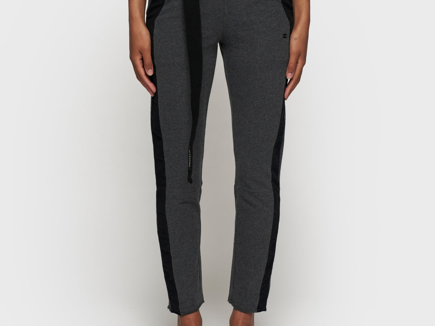 belted cropped jogger tape | antra melee