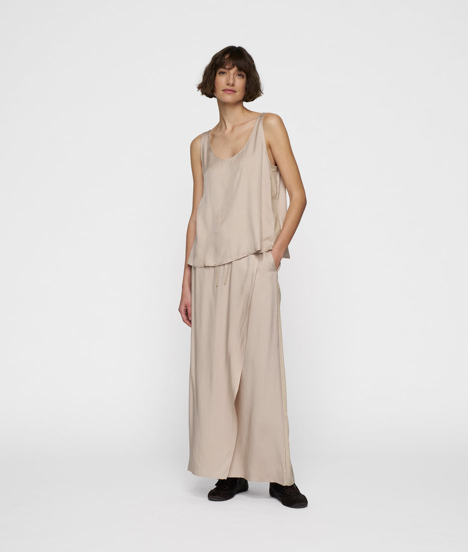 shiny tank top | rope