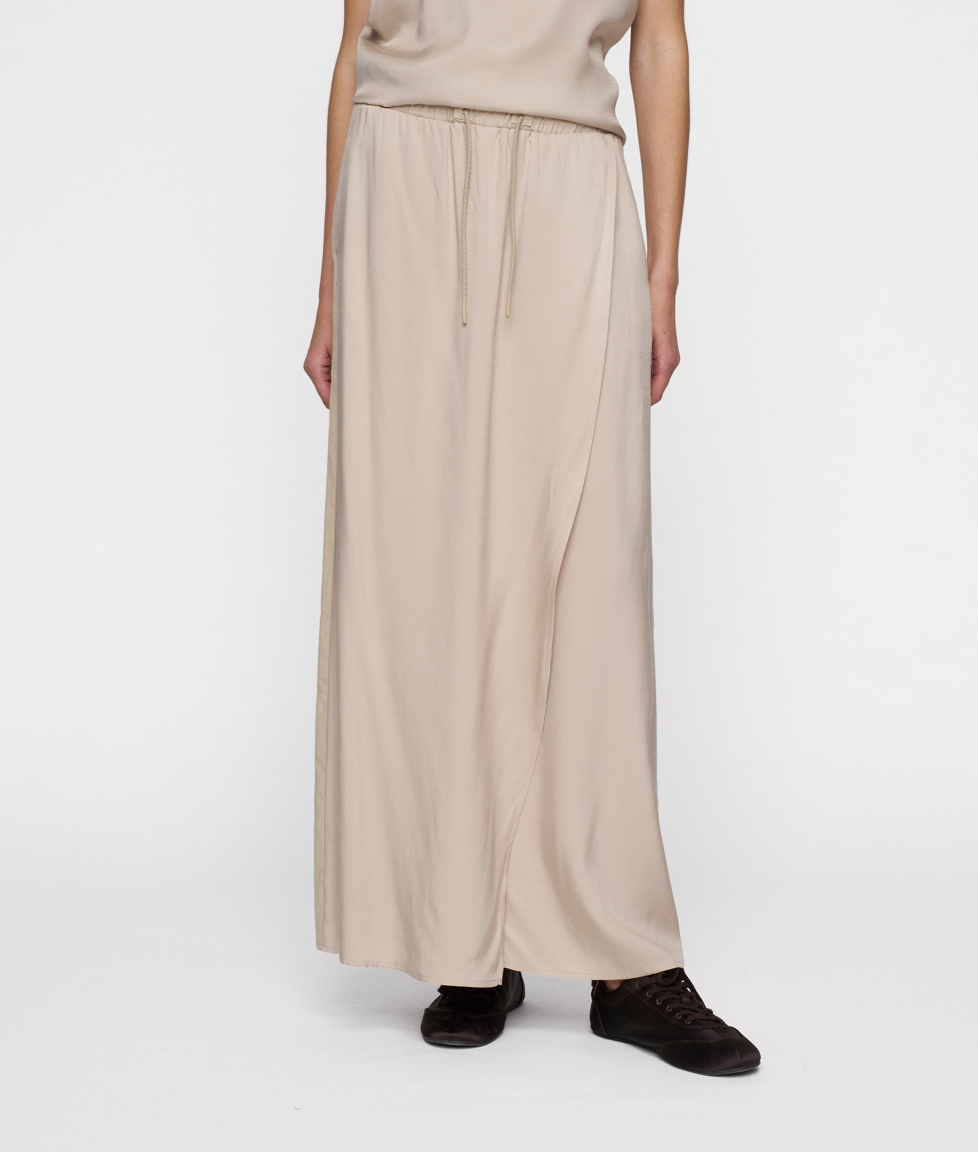 Yoli Silk wrap skirt ｜くらすこと オンラインストア