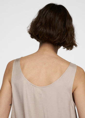 shiny tank top | rope