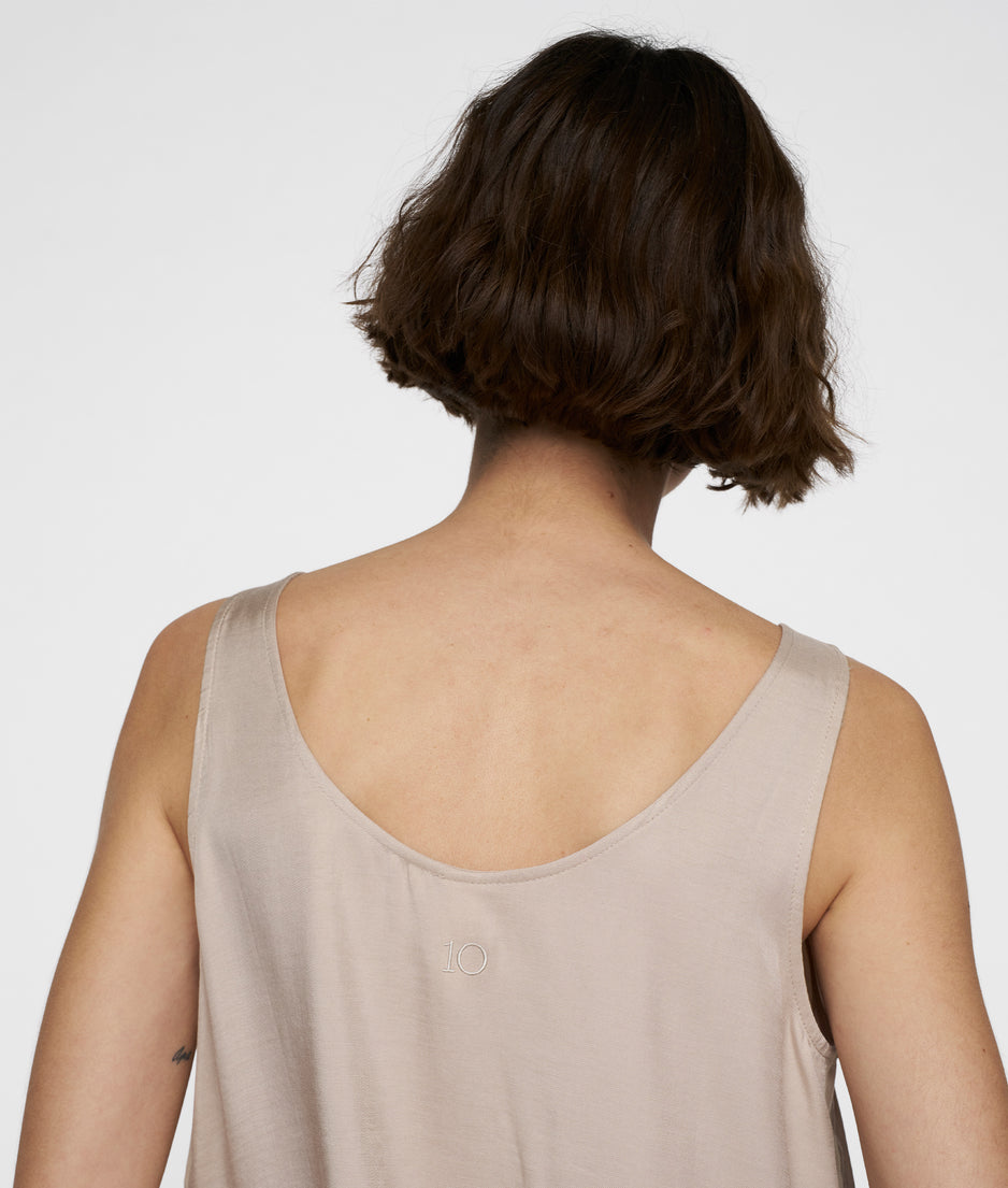 shiny tank top | rope