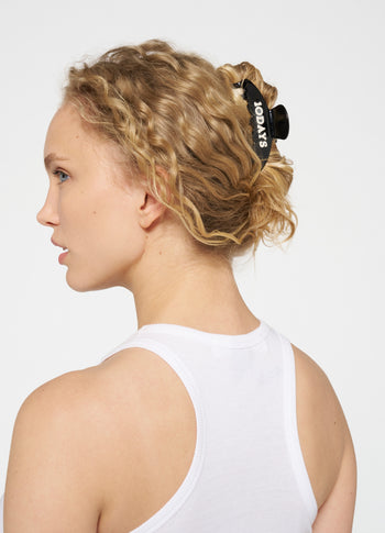 hair claw | black