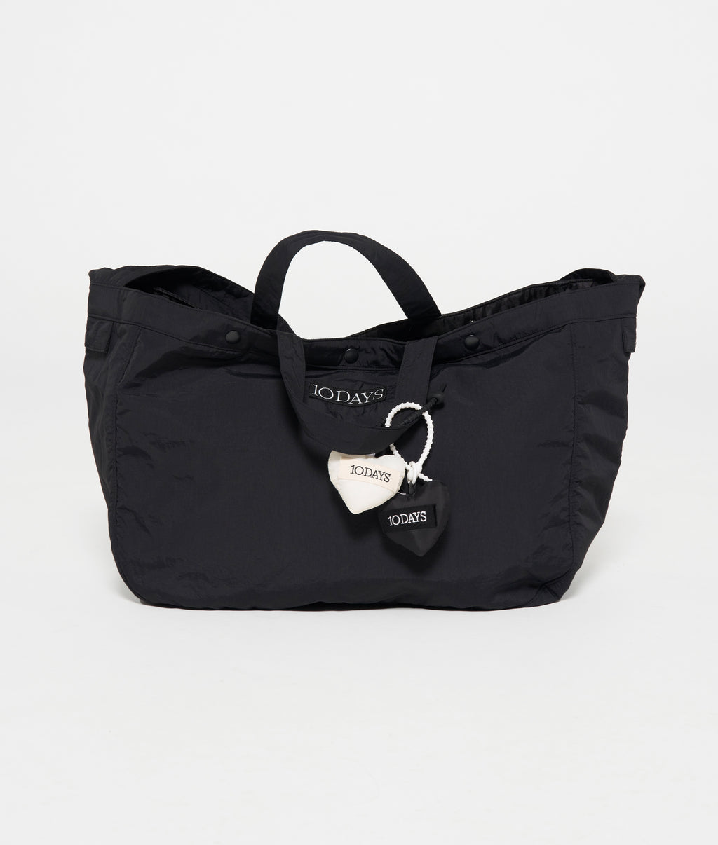 heart keychain | black