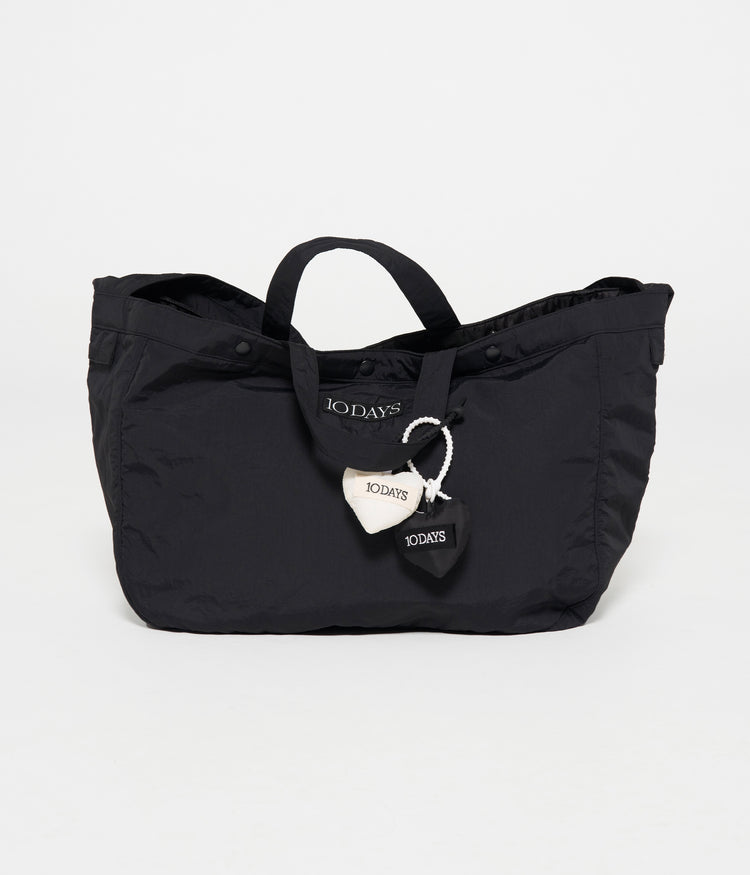 heart keychain | black