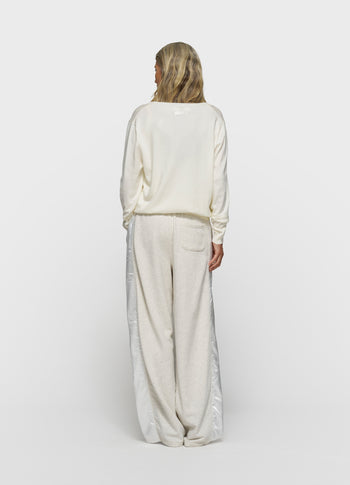 deep neck knit sweater | ecru