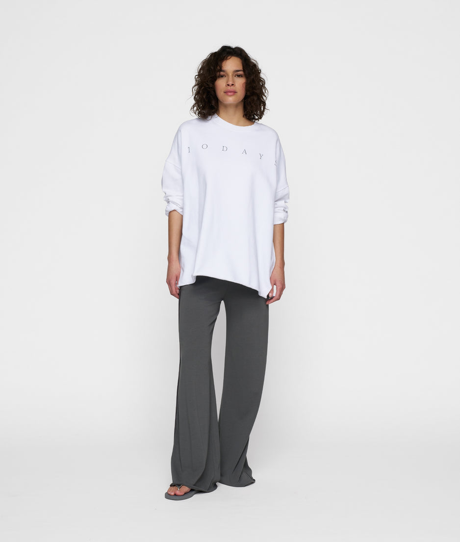 beach sweater | white