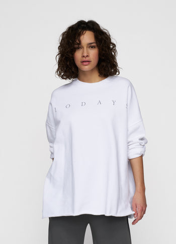 beach sweater | white