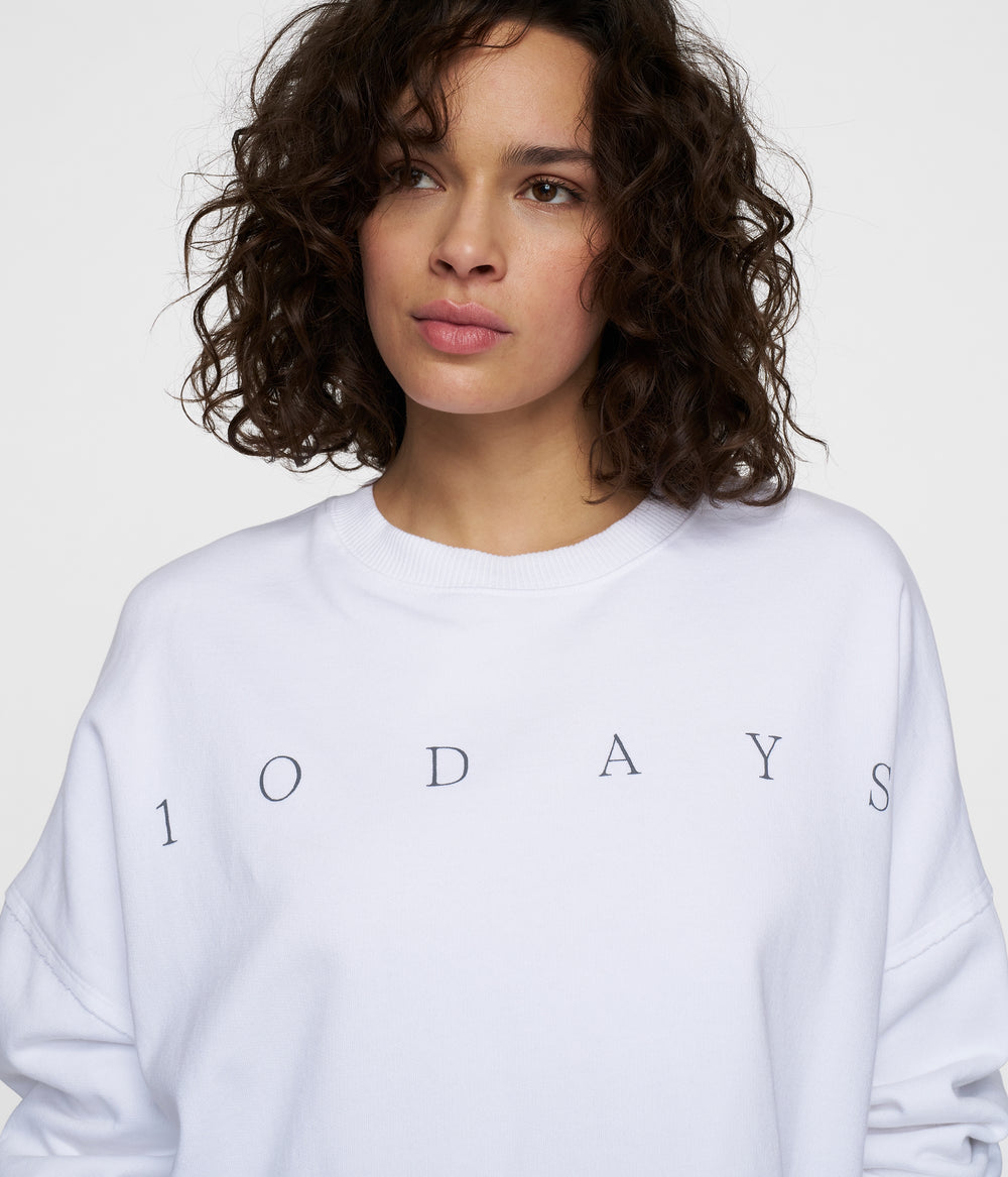 beach sweater | white