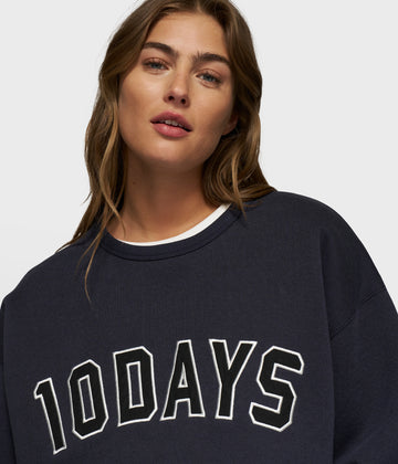 statement sweater | dark navy
