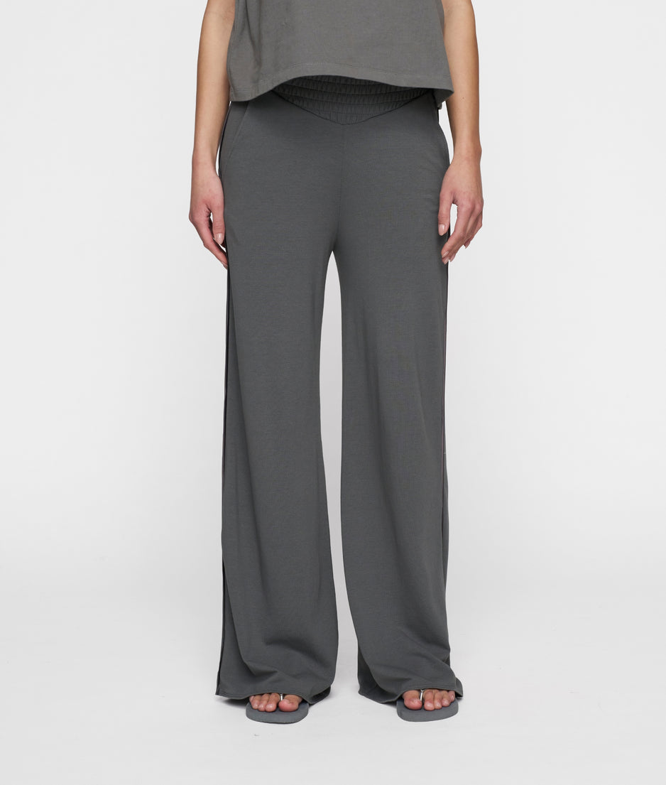 smock waistband pants | oil