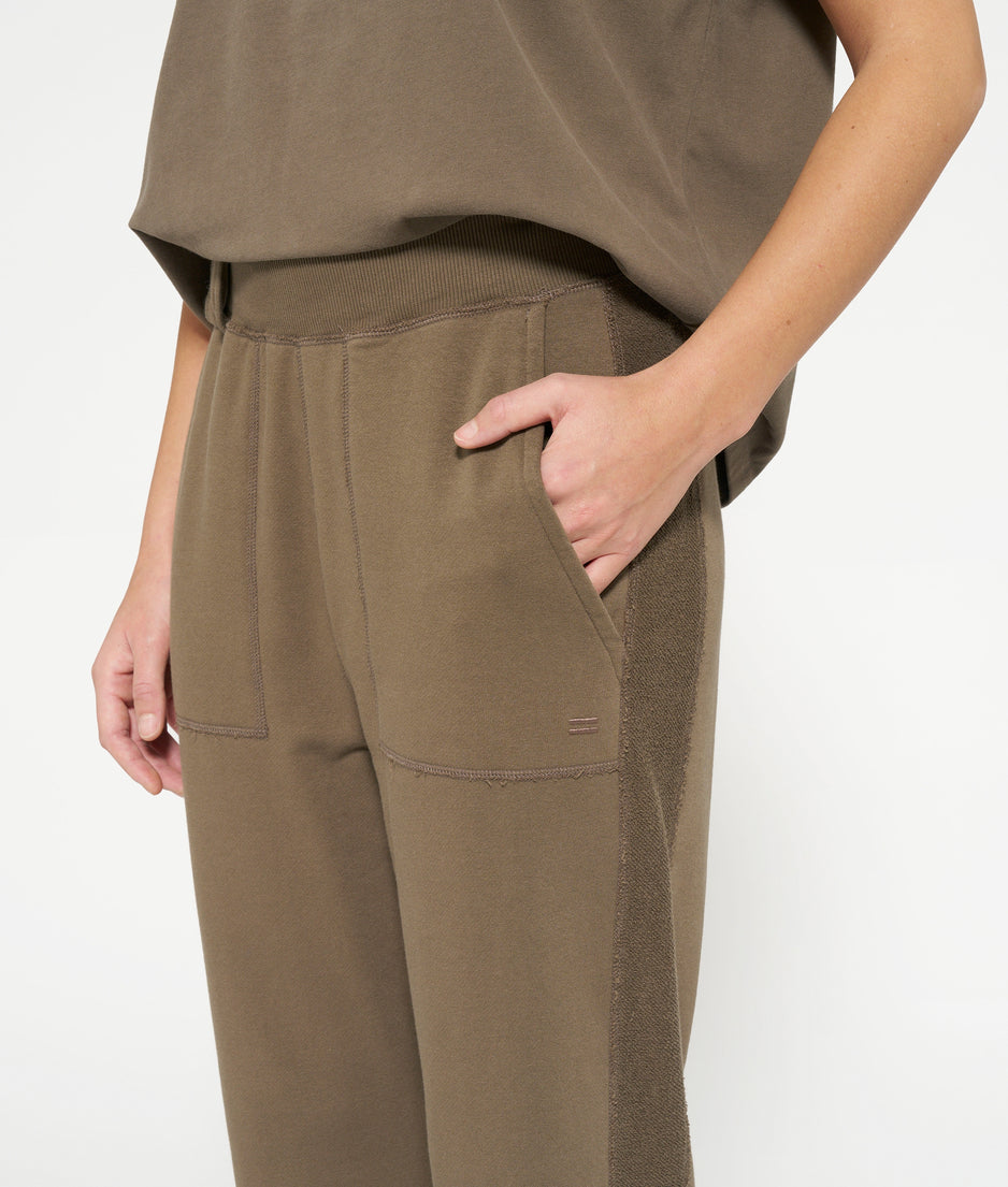 side panel jogger | dark moss