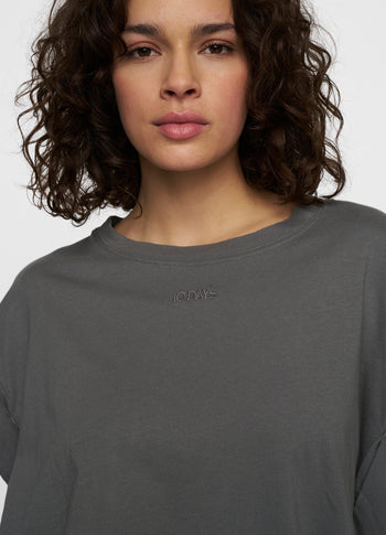 wide tee | oil