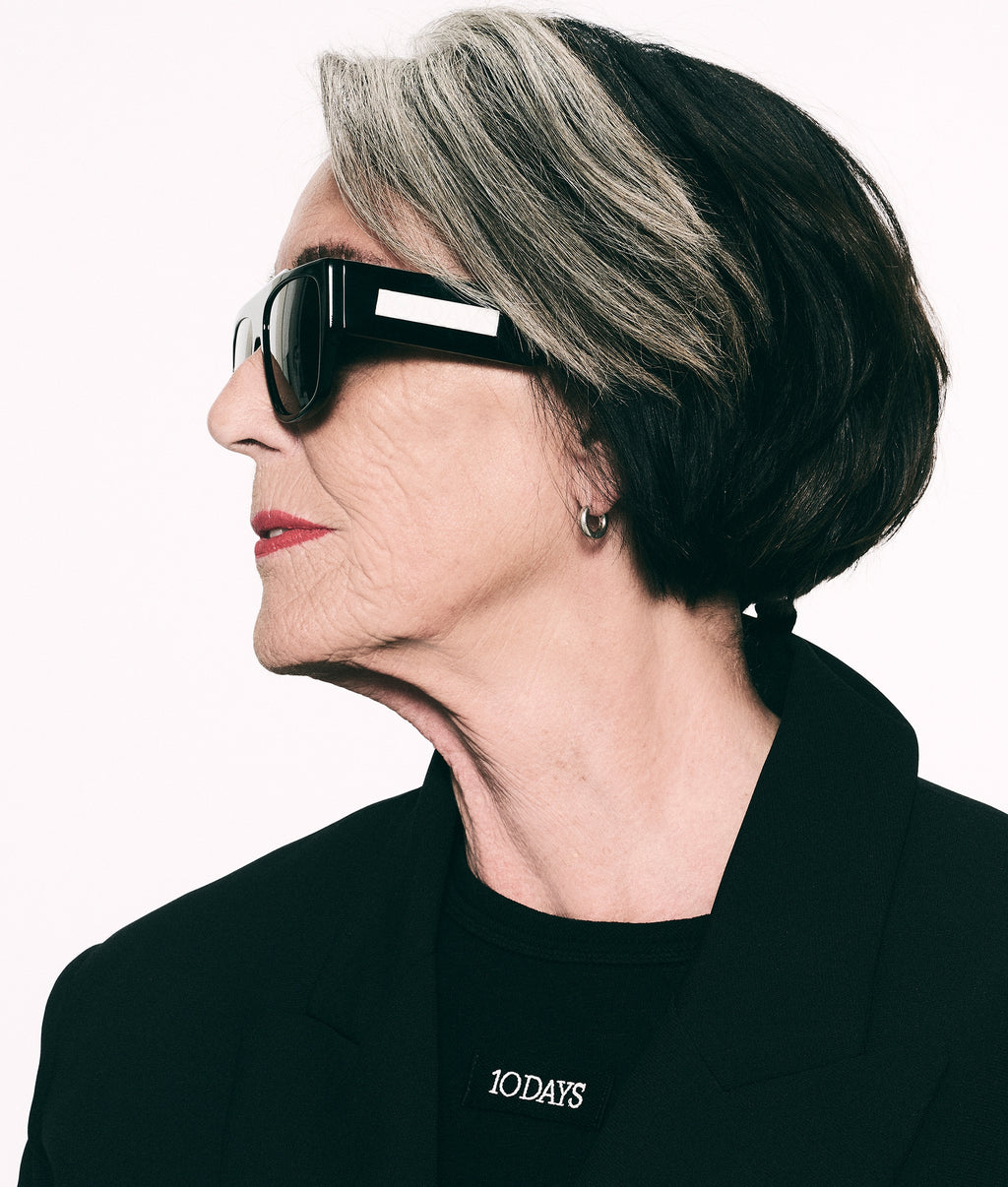 the iconic sunglasses | black