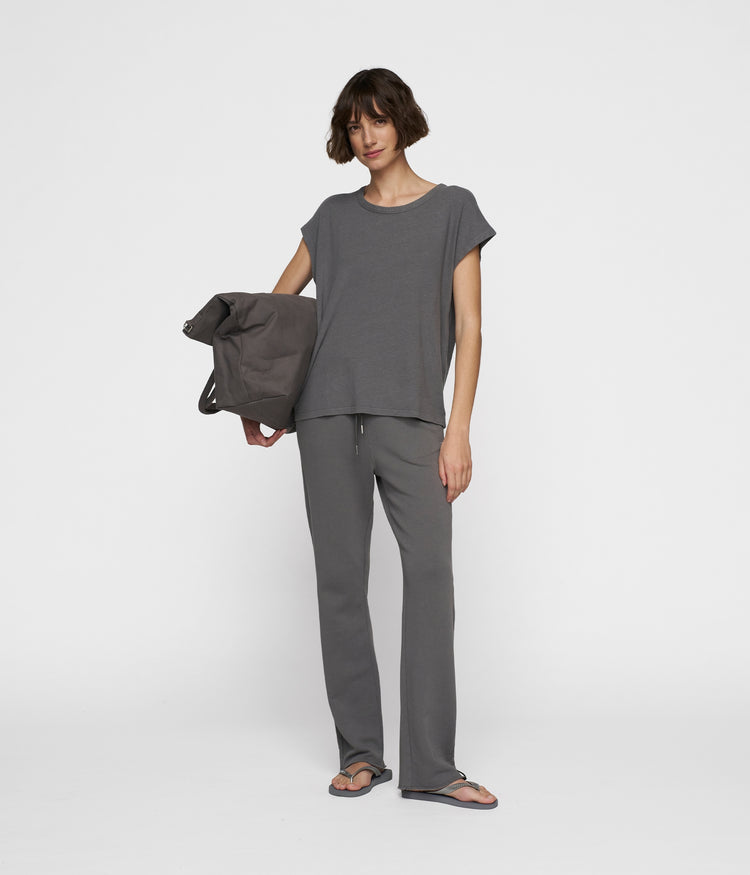 straight jogger | oil