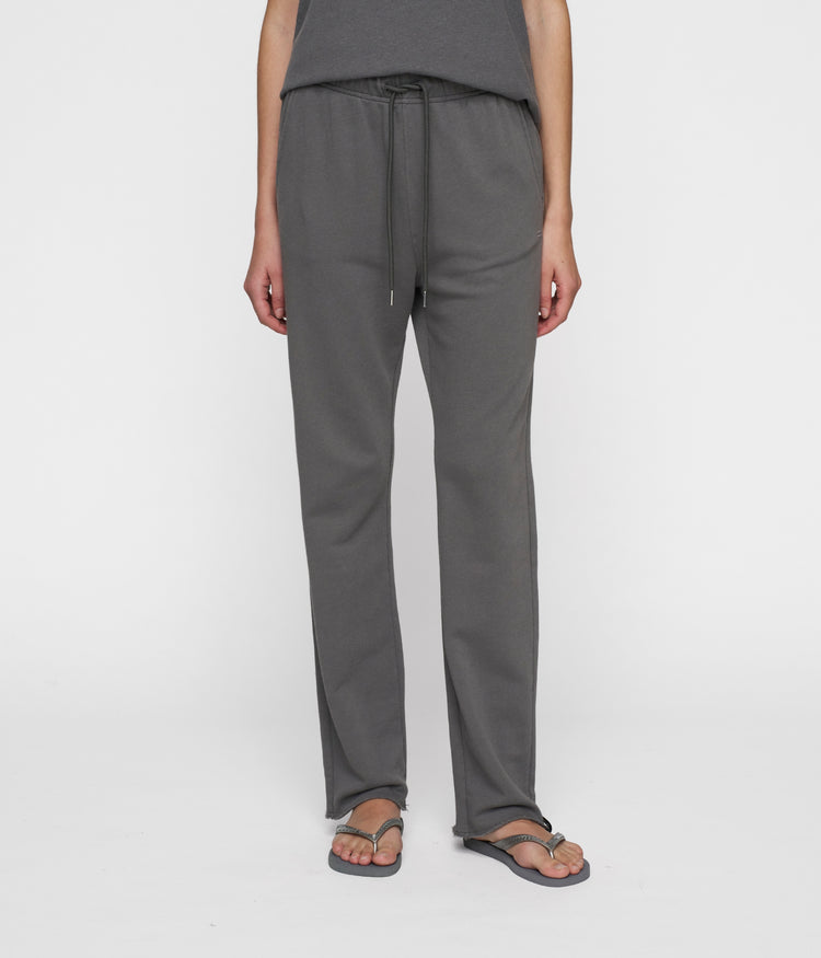 straight jogger | oil