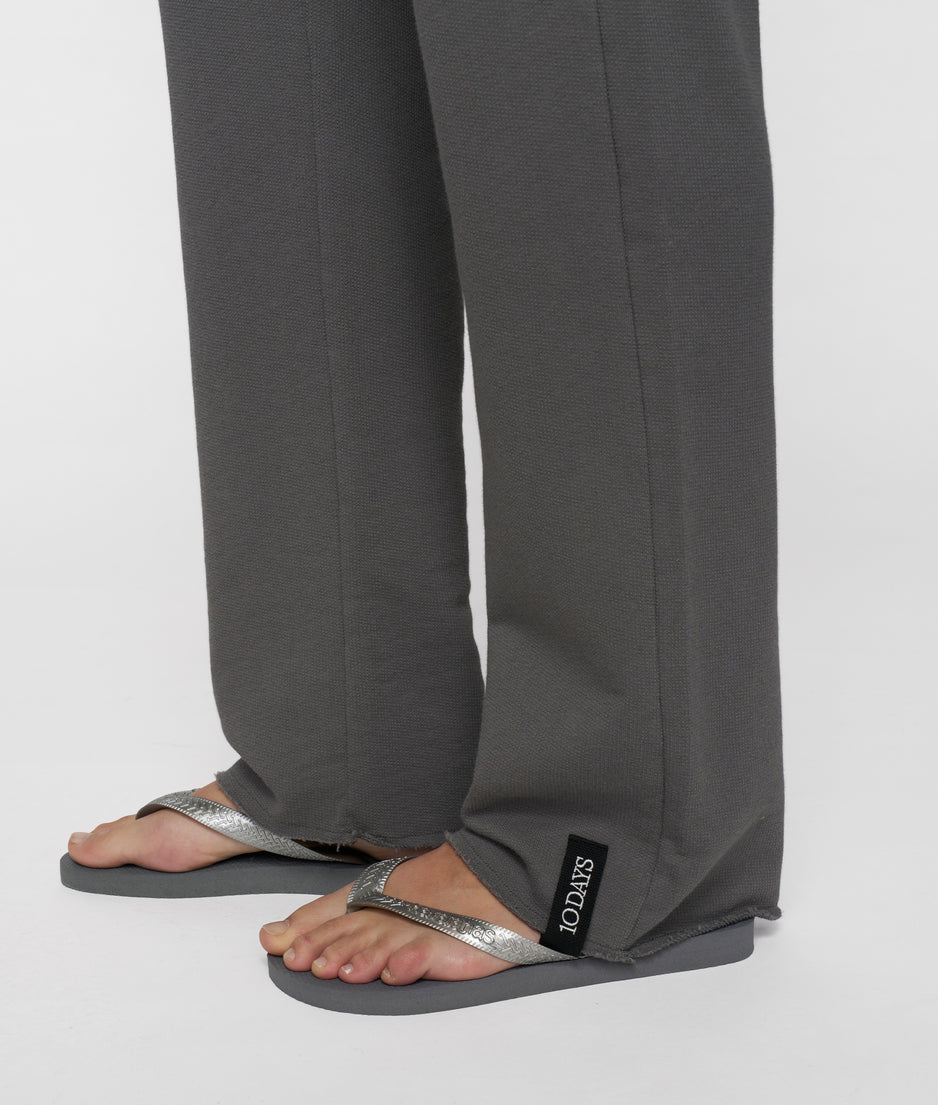 straight jogger | oil