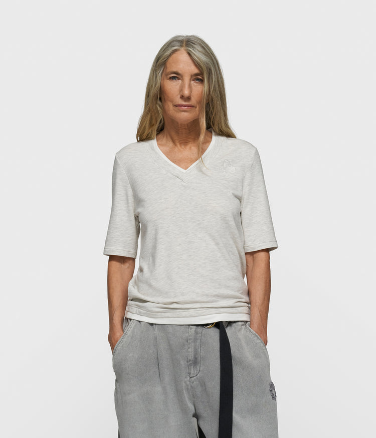 double layer v-neck tee | soft white melee
