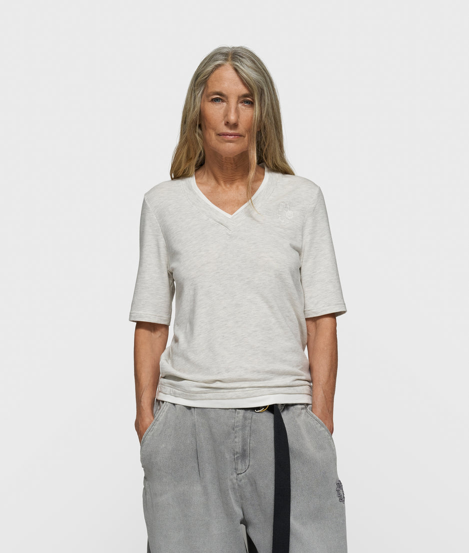 double layer v-neck tee | soft white melee