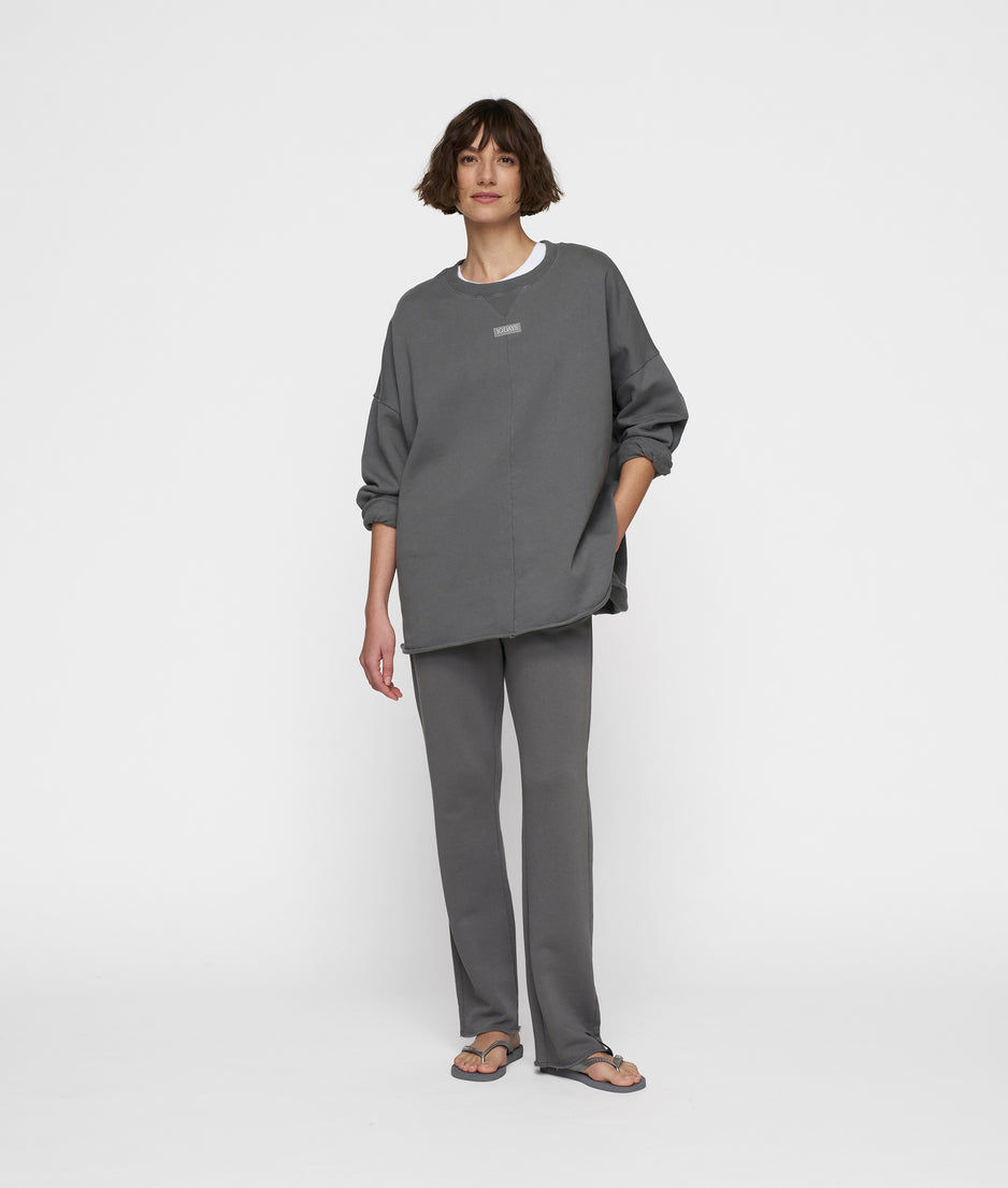 beach sweater | oil