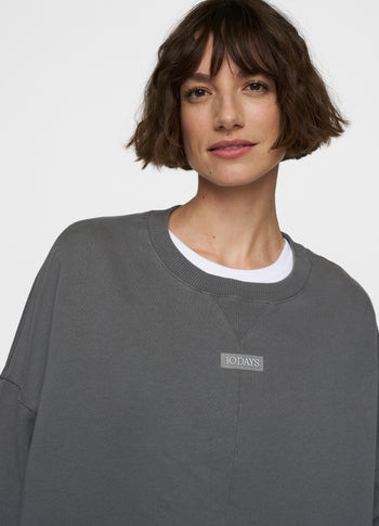 beach sweater | oil