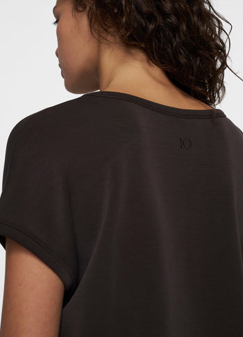 soft scuba v-neck tee | chocolate