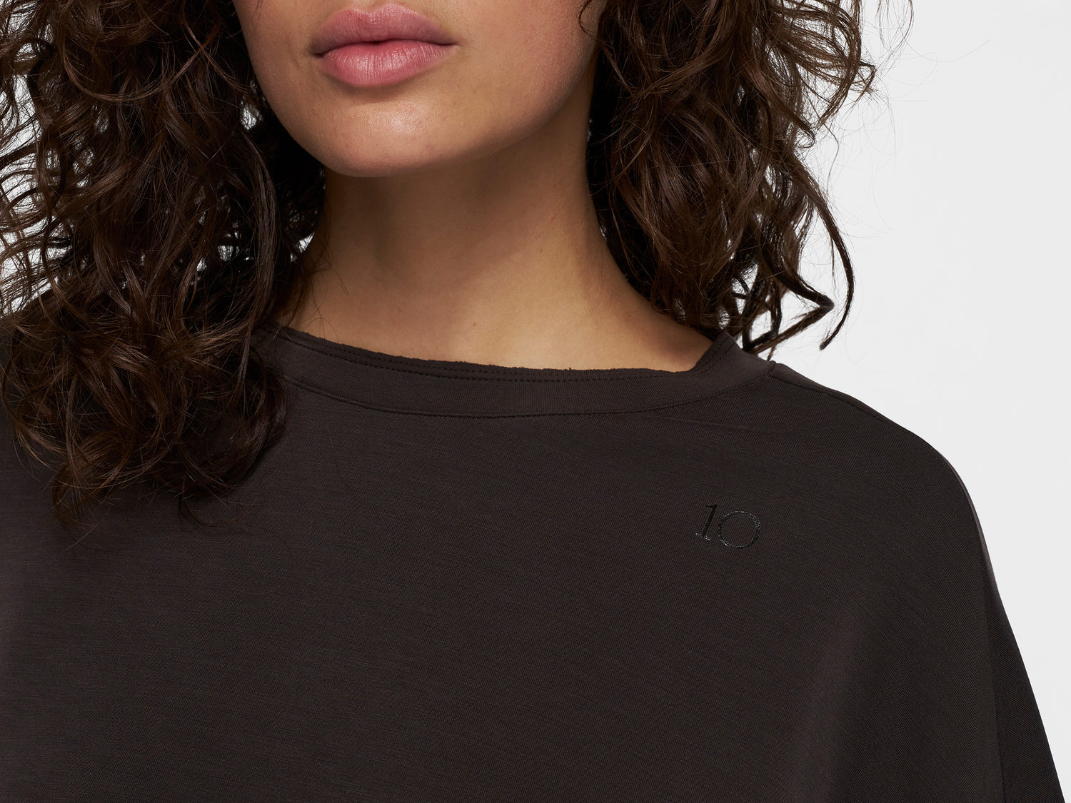 soft scuba tee | chocolate