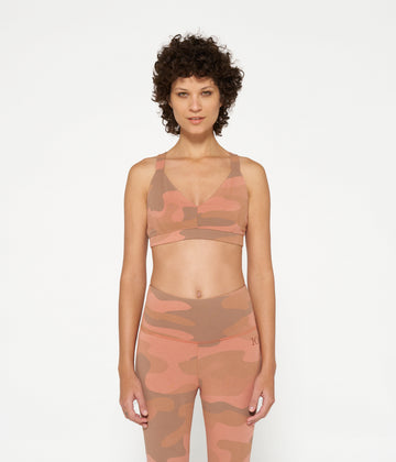 sporty bra camo | saddle brown