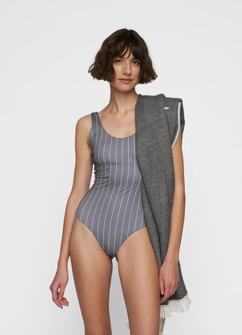 bathing suit stripes | oil
