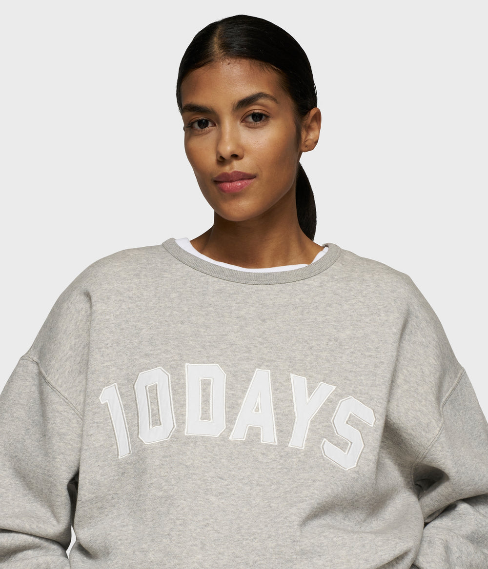 THE STATEMENT SWEATER | light grey melee