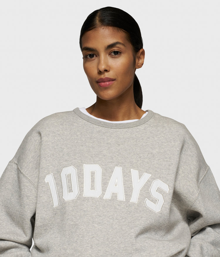 THE STATEMENT SWEATER | light grey melee