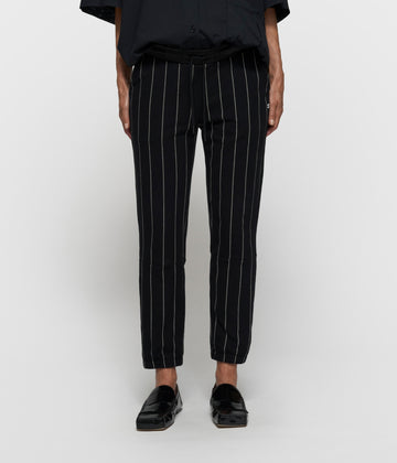 cropped jogger pinstripe | black