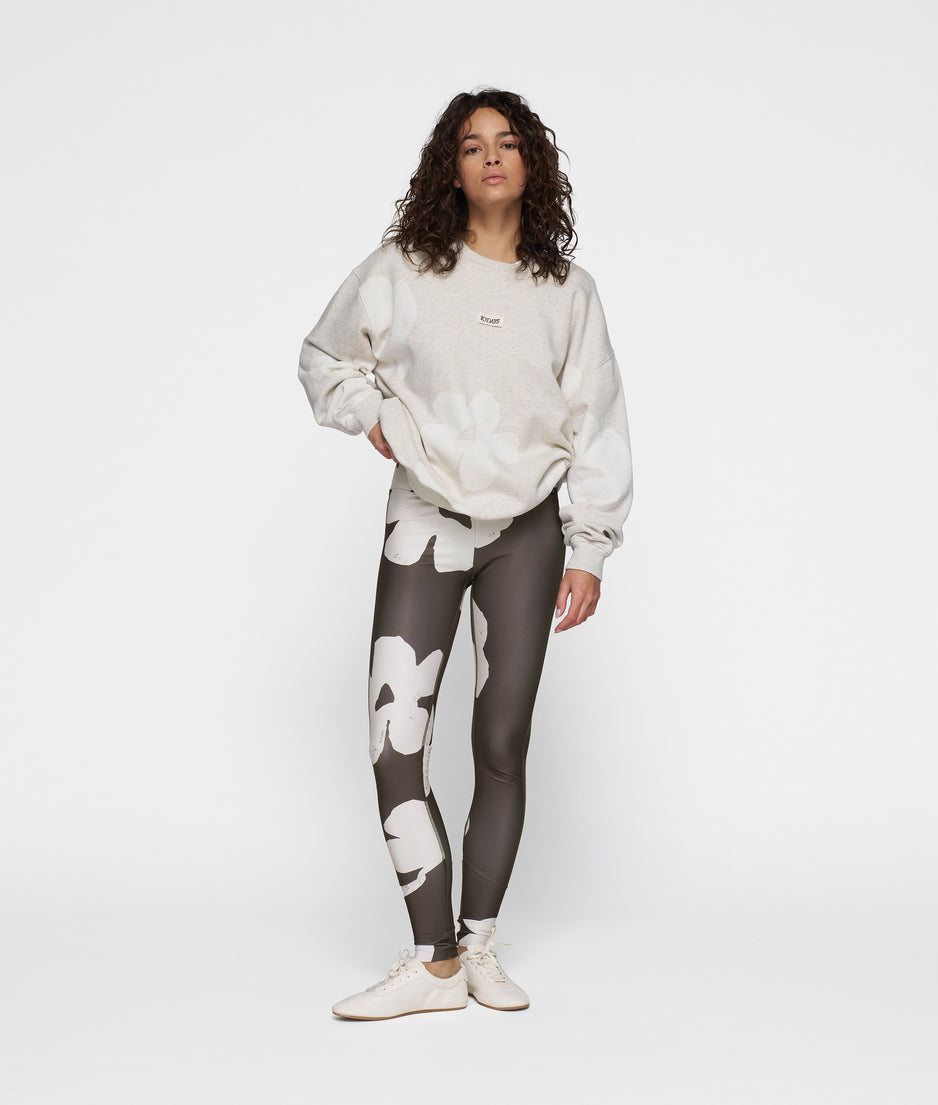 statement sweater flower | soft white melee