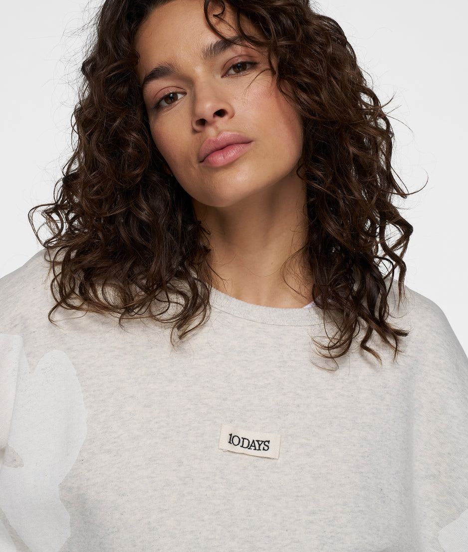 statement sweater flower | soft white melee