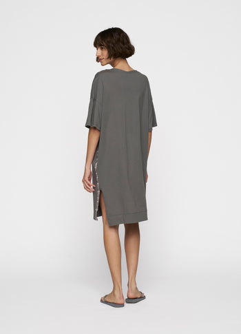 tee dress | oil