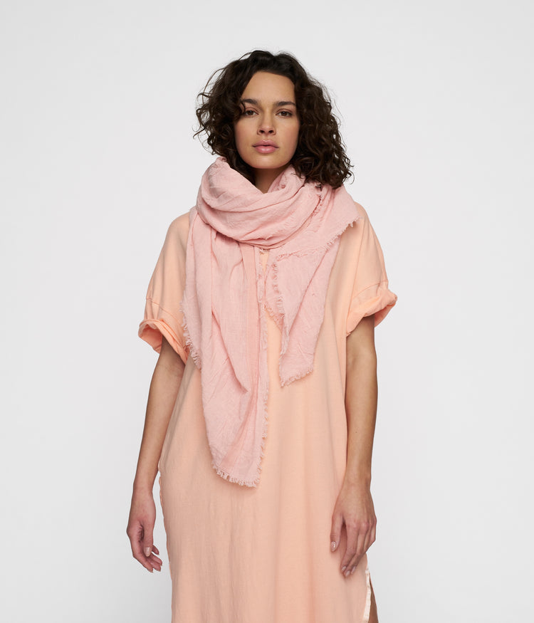 scarf cotton crepe | peach