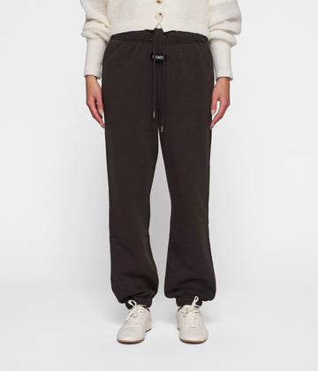 mid jogger | chocolate