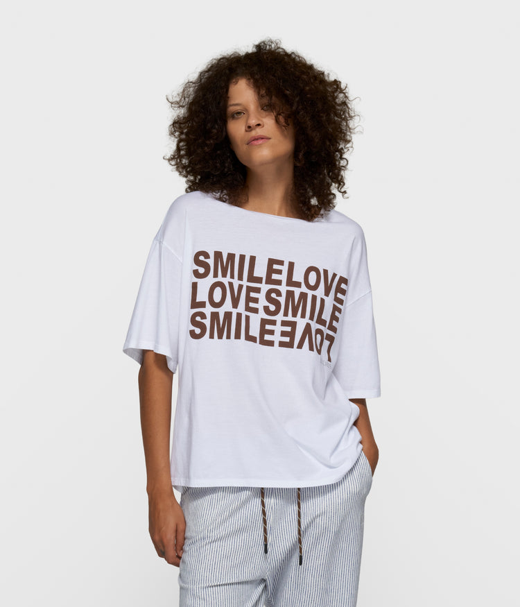 smile love tee | white