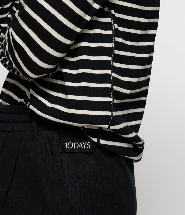 THE LONGSLEEVE STRIPE | black/white