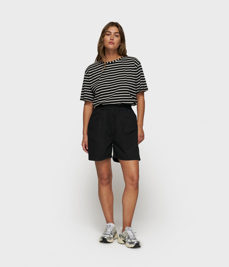 THE PROUD BERMUDA | black